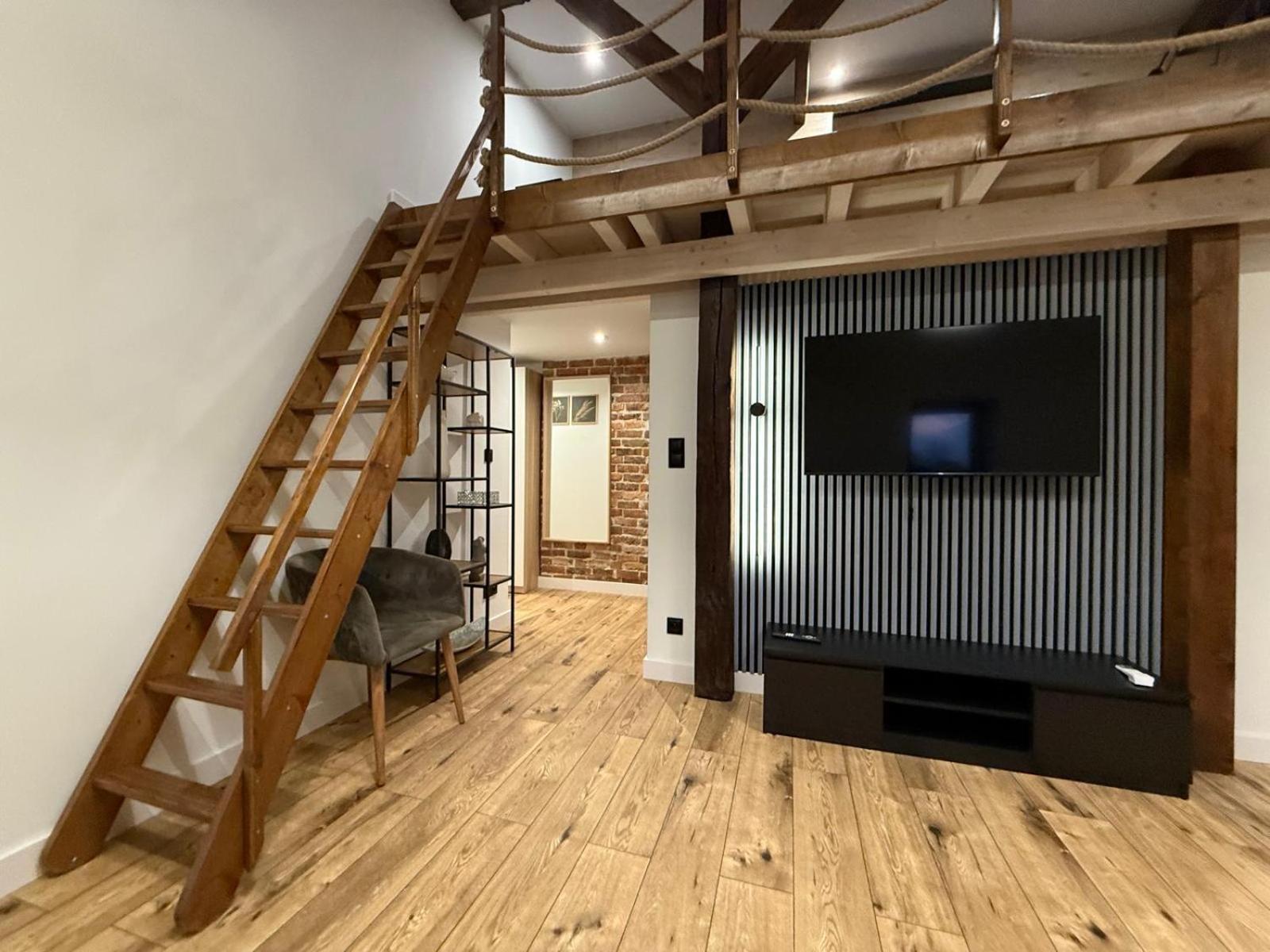 Loft In The City Center By Kobiela Apartments Катовице Экстерьер фото